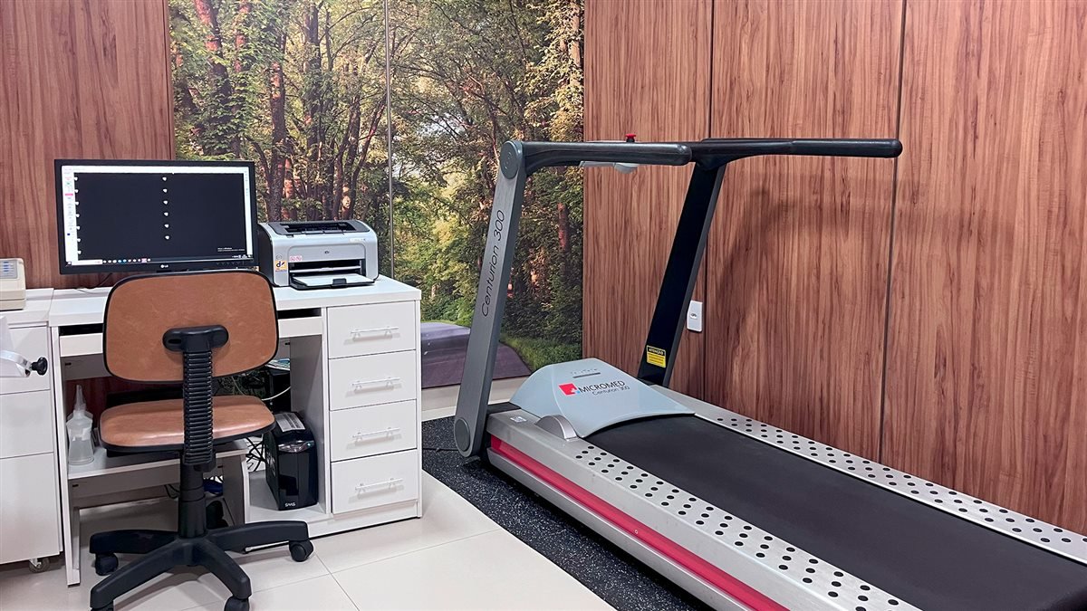 Esteira e equipamentos para teste ergométrico da Med&Imagem